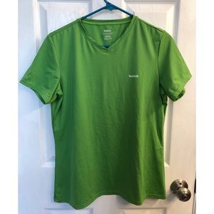 ❄️Reebok Play Dry V-neck Shirt